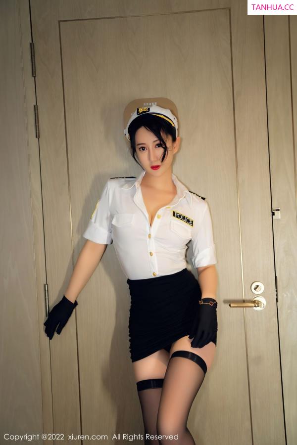 苏小曼  [XiuRen]高清写真图 2022.05.26 No.5062 苏小曼babyface第3张图片